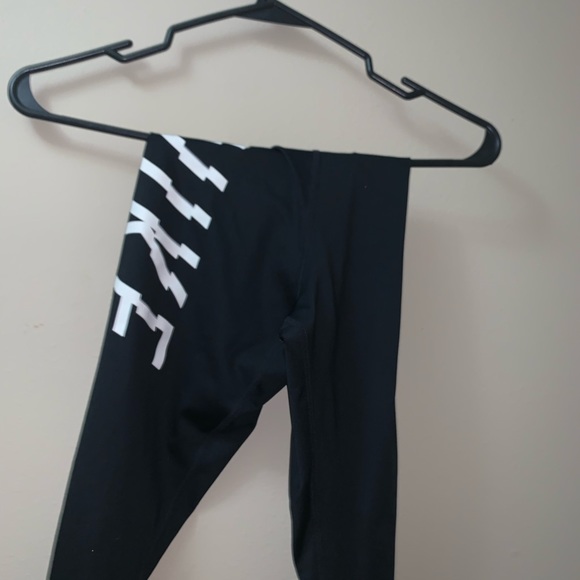 Nike pro leggings - Picture 2 of 3